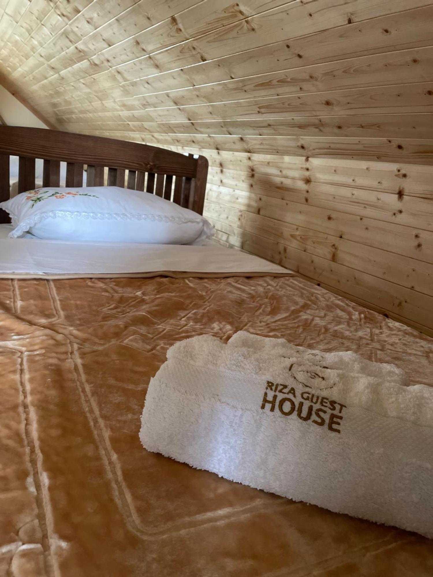 Riza Guest House Puke Exterior foto